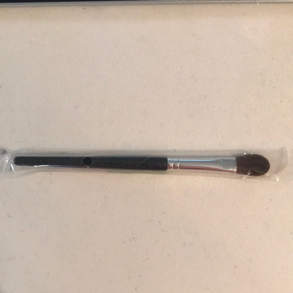 Vincent Longo eyeshadow brush
